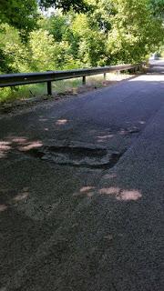 PAVIA. Prosegue su Facebook la protesta dei borghigiani contro il senso unico: nasce il gruppo 