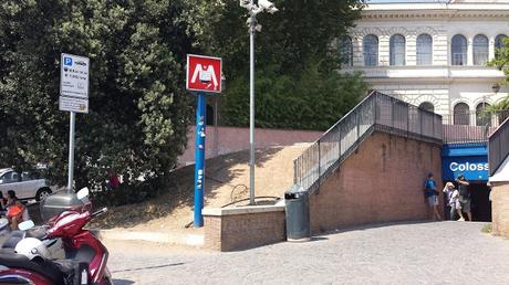 Cerchi la zona più sciatta di una città super sciatta? Vai di fronte al Colosseo sulla straordinaria terrazza panoramica...