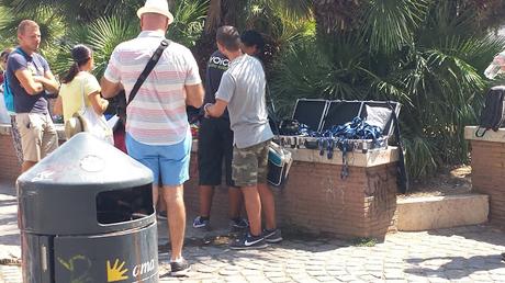 Cerchi la zona più sciatta di una città super sciatta? Vai di fronte al Colosseo sulla straordinaria terrazza panoramica...