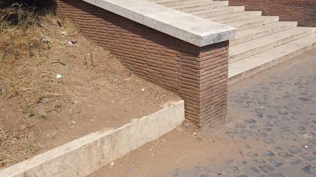 Cerchi la zona più sciatta di una città super sciatta? Vai di fronte al Colosseo sulla straordinaria terrazza panoramica...