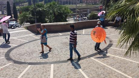 Cerchi la zona più sciatta di una città super sciatta? Vai di fronte al Colosseo sulla straordinaria terrazza panoramica...