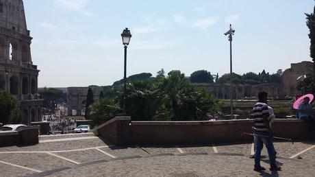 Cerchi la zona più sciatta di una città super sciatta? Vai di fronte al Colosseo sulla straordinaria terrazza panoramica...