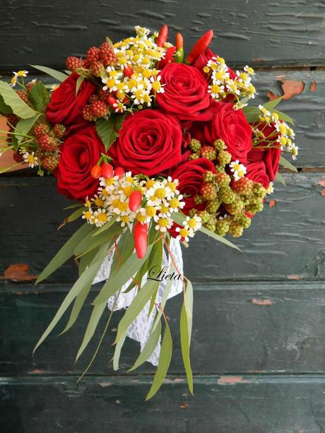 Rose rosse per una sposa