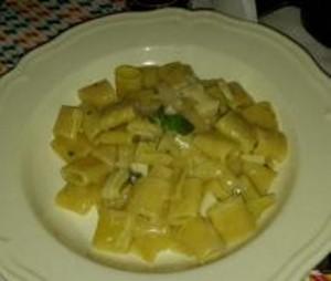 |⇨ Mezze maniche mentuccia e pecorino