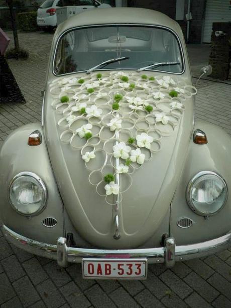 Auto della sposa: cosa sapere per scegliere gli allestimenti floreali