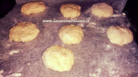 Briochine per la prima colazione con esubero di pasta madre