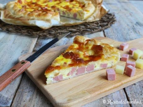 Quiche con mortadella e formaggio