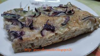 Focaccia semi integrale con cipolle (ricetta veloce)