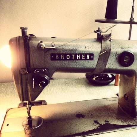 Commenti su QUESTIONE DI FILI: storia della macchina da cucire di gaetano