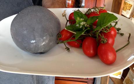 Nasce la Mozzarella Nera di Bufala | Da mangiare a Napoli