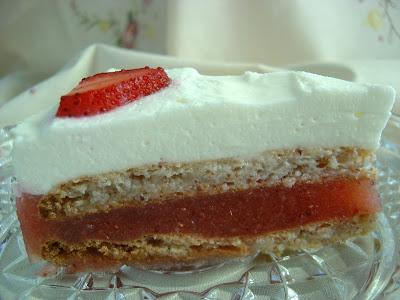 Torta dacquoise alle fragole