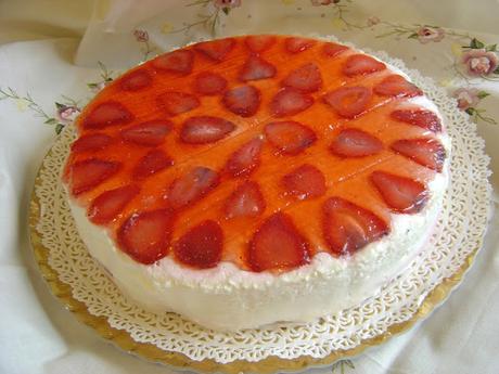 Torta dacquoise alle fragole