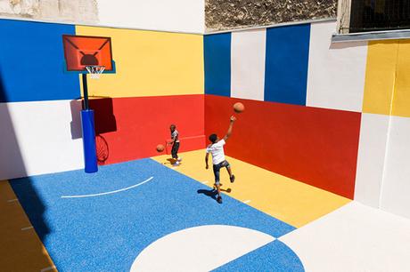CULTURA: Il campo da basket ispirato all'arte di Malevich