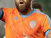 City, giornata sbarca Otamendi