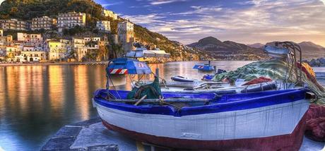 Vietri e Cetara, Due comuni, due anime, due aspirazioni, un solo confine: il mare.