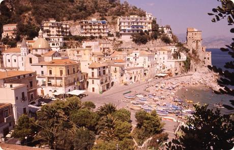 Vietri e Cetara, Due comuni, due anime, due aspirazioni, un solo confine: il mare.