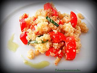 Quinoa al pomodoro e mozzarella