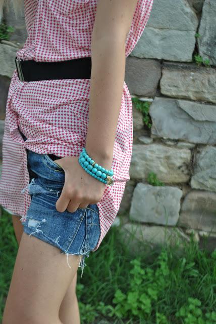 Outfit shorts di jeans come abbinare gli shorts in jeans abbinamenti shorts in jeans shorts strappati come abbinare gli shorts di jeans strappati mariafelicia magno fashion blogger fashion blog italiani blog di moda blogger italiane di moda outfit estivi outfit estivi donna outfit estate 2015 outfit agosto 2015 outfit jeans denim ripped shorts how to wear denim ripped shorts summer outfits summer outfits for girls casual summer outfits