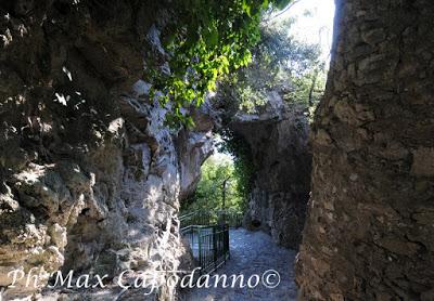 Rosa presenta : 'Positano città dell'accoglienza'.