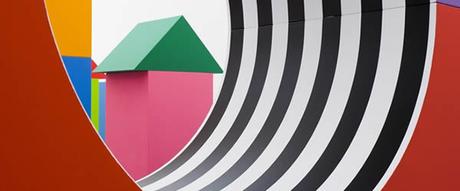 L’opera di Daniel Buren fa spostare l’ingresso del Madre