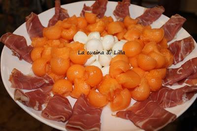 Antipasti: Prosciutto, melone e mozzarelline