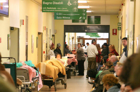 Racket, inefficienze, incapacità e clientele. Ecco perché i prontosoccorsi di Roma violano i diritti umani