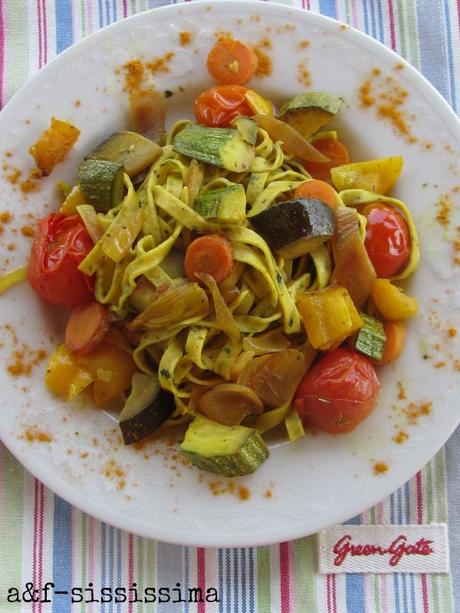 fettuccine al basilico con verdure e curcuma