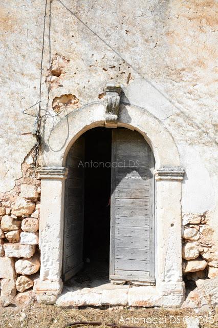 FOTOGALLERY: I graffiti dello xenodochium di San Raffaele nella Valle Carbonara a Monte Sant'Angelo