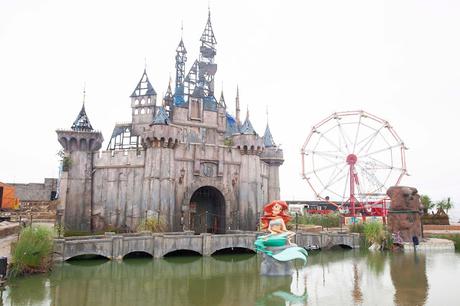 Welcome To Dismaland! Il parco degli orrori di Banksy