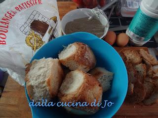 Torta di pane secco, fiori di zucca e...