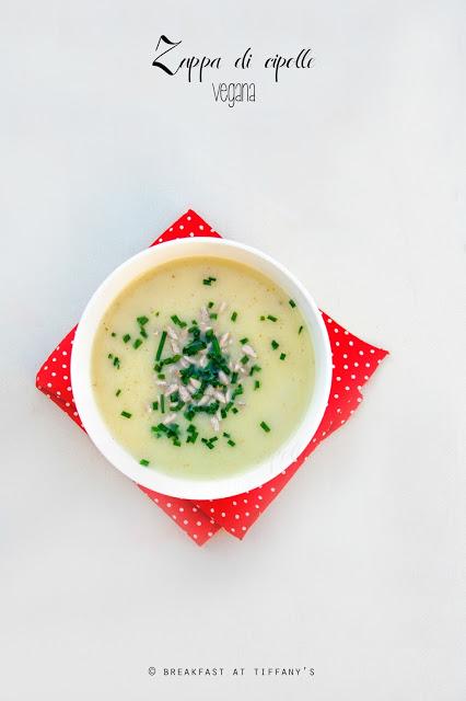Zuppa di cipolle vegana / Vegan onion soup recipe