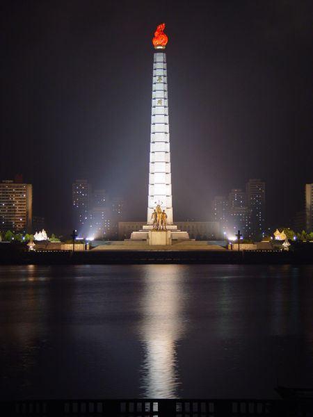 The Tower of Juche Idea statue in central Pyongyang by Martyn Williams