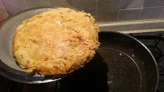Farinata spessa con peperoni agrodolci cotta in padella.....detta anche Farinata spessa peperoni agrodolci cotta padella.....detta anche