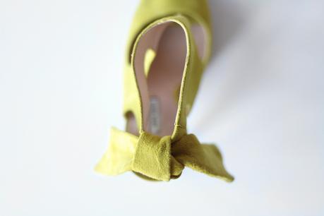 SHOETING | Yellow bow sandals