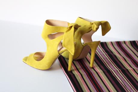 SHOETING | Yellow bow sandals