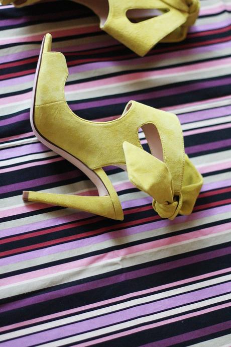 SHOETING | Yellow bow sandals