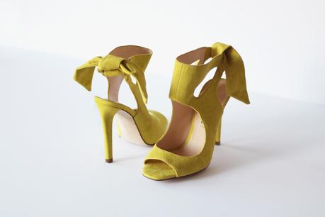 SHOETING | Yellow bow sandals