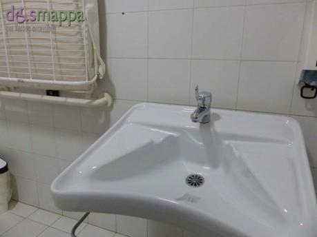Il bagno accessibile da Trony in via Cappello