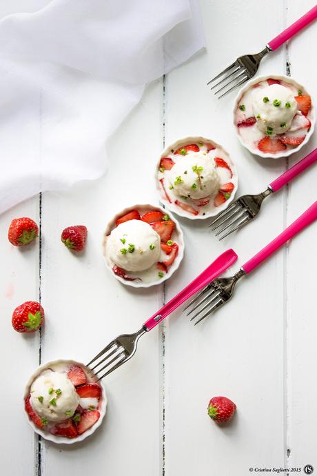 carpaccio-di-fragole-gelato-mozzarella-bufala-ricette-con-la-frutta-ricette-estive-contemporaneo-food