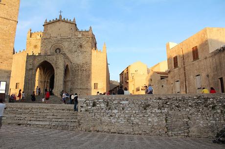 NONSOLOMODA#34: UNA GONNA DI TULLE E QUALCOSA DI ROSA