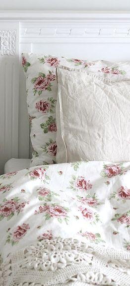 Idee fai da te per arredare la camera da letto in stile shabby chic