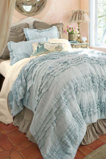 Idee fai da te per arredare la camera da letto in stile shabby chic