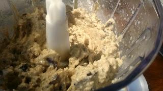 Crema di melanzane e noci per crostini o per condire la pasta