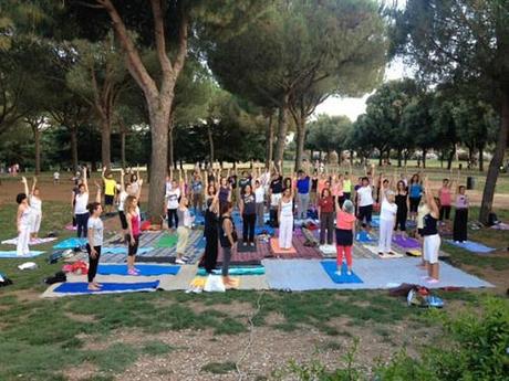 Yoga Gratuito Per Tutta L'Estate A Villa Pamphili Presso Vivi Bistrot