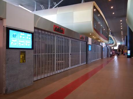 Perché non trasformare la Stazione Tiburtina in un carcere? Storia di un fallimento e 10 idee per risolverlo