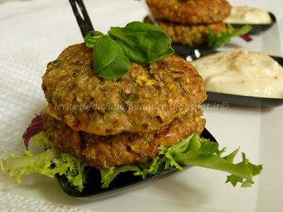 Polpette di melanzane con zucchina trombetta gialla, cotte al forno