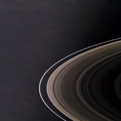 Saturno: l'anello A diverso dagli altri