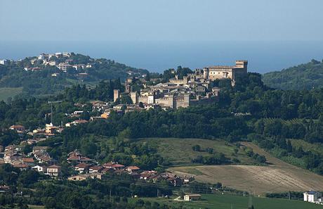 La rocca di Gradara agosto 2014 (r).jpg