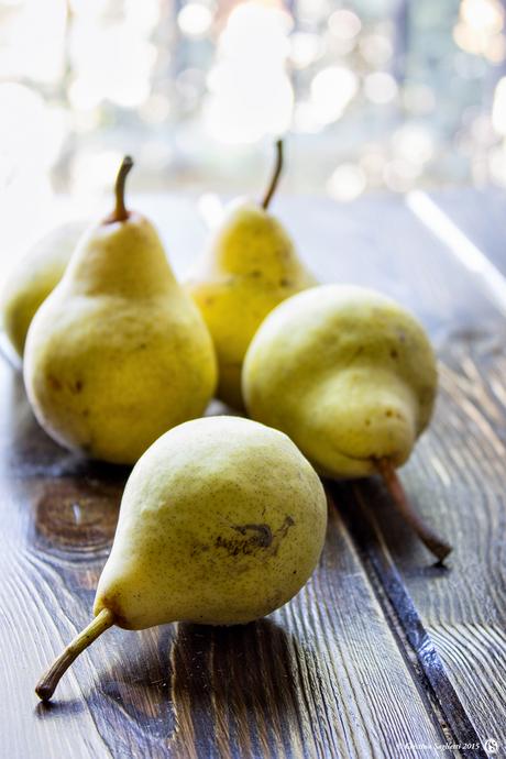 torta-uva-fragola-pere-dolci-con-la-frutta-contemporaneo-food