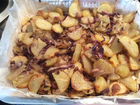 PATATE AL FORNO CON CIPOLLE BIONDE E ROSSE